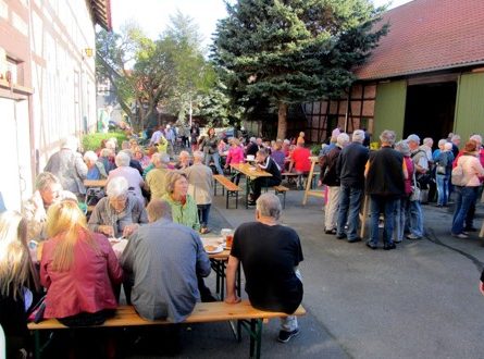 ZeitRäume Bodenstedt:  Aeppel un Aerdaeppel-Fest