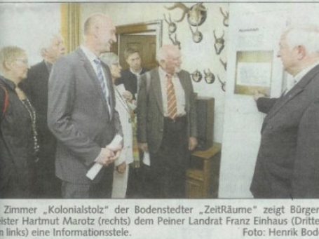 ZeitRäume Bodenstedt zur Eröffnung im Juli 2011, der Bürgermeister